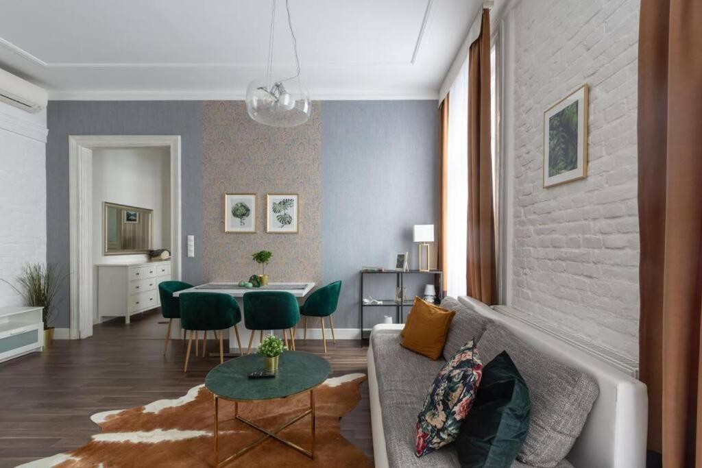 Chic, Captivating Space Near Opera House Будапеща Екстериор снимка
