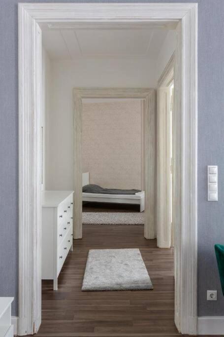 Chic, Captivating Space Near Opera House Будапеща Екстериор снимка