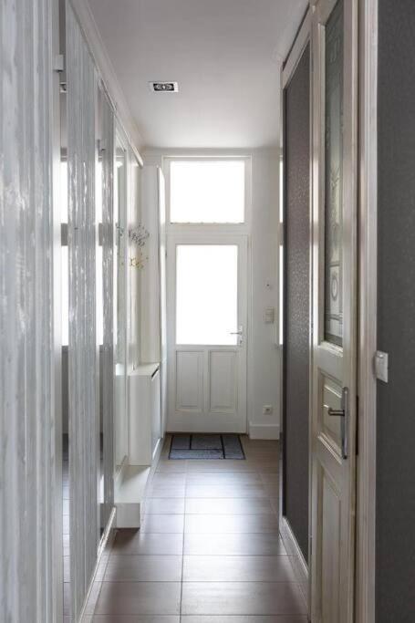 Chic, Captivating Space Near Opera House Будапеща Екстериор снимка