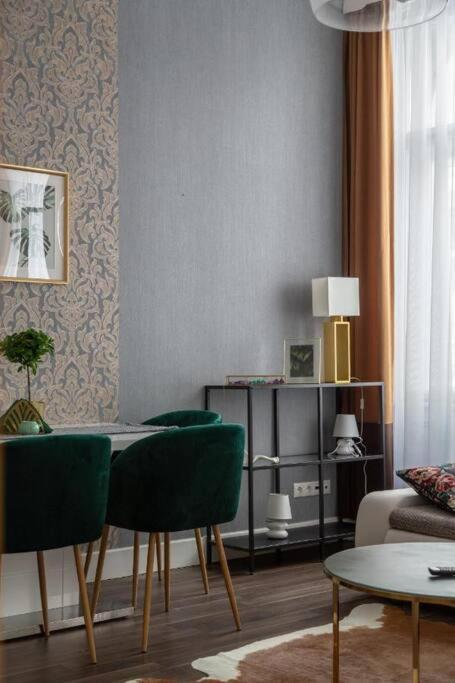 Chic, Captivating Space Near Opera House Будапеща Екстериор снимка